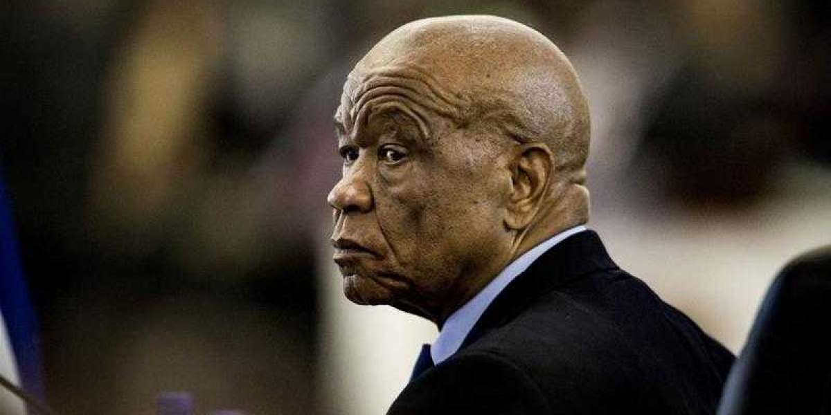 Lesotho's Prime Minister Thomas Thabane says he is stepping down