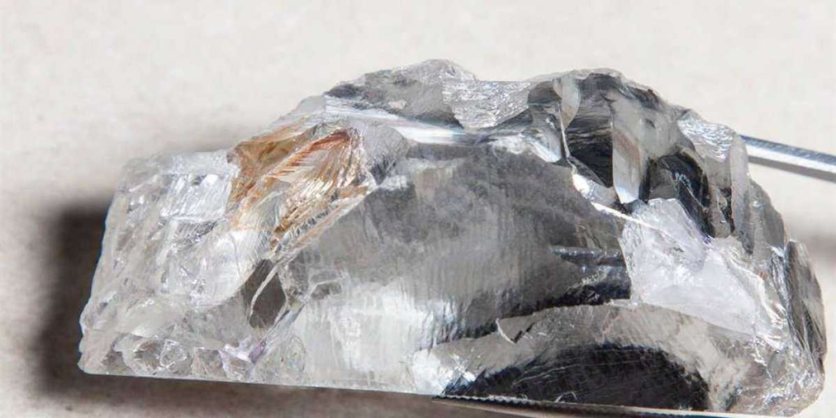 Two unpolished Cullinan diamonds sold for R202 million