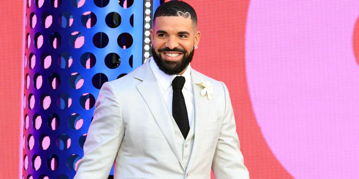 Drake Buys a R111 Billion Estate In Beverly Hills