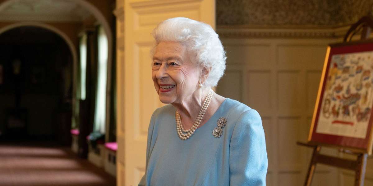 Buckingham Palace announces Queen Elizabeth II has died