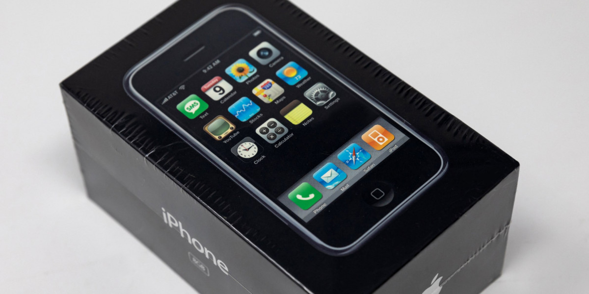 Sealed original iPhone 4GB sells for R3.4 million at auction