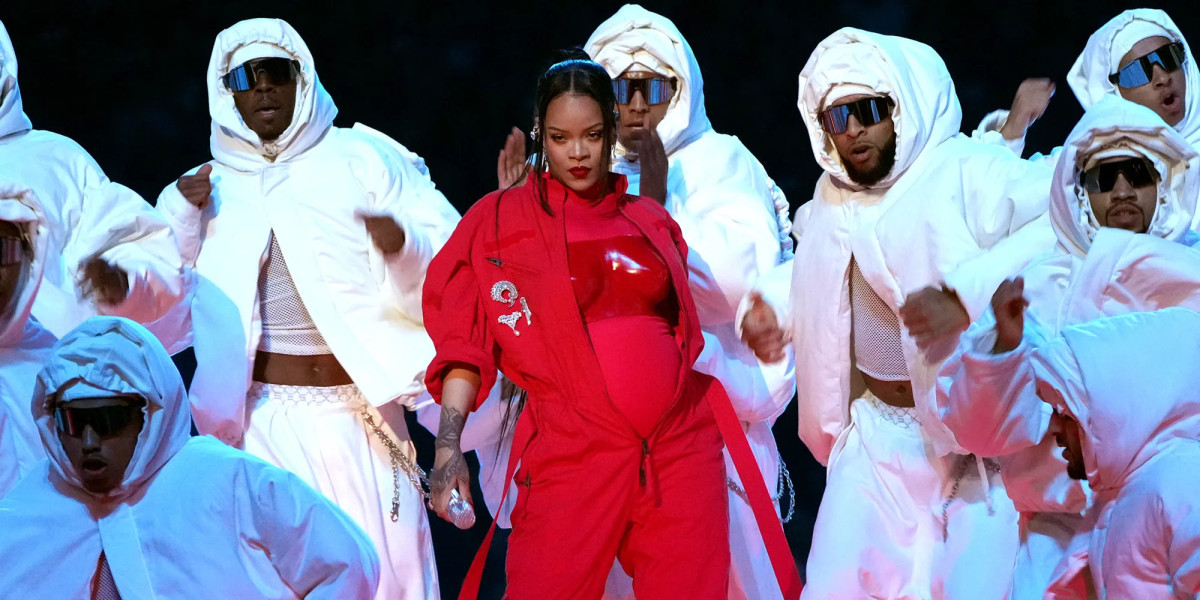 Rihanna’s Super Bowl Halftime Show Breaks Guinness World Record