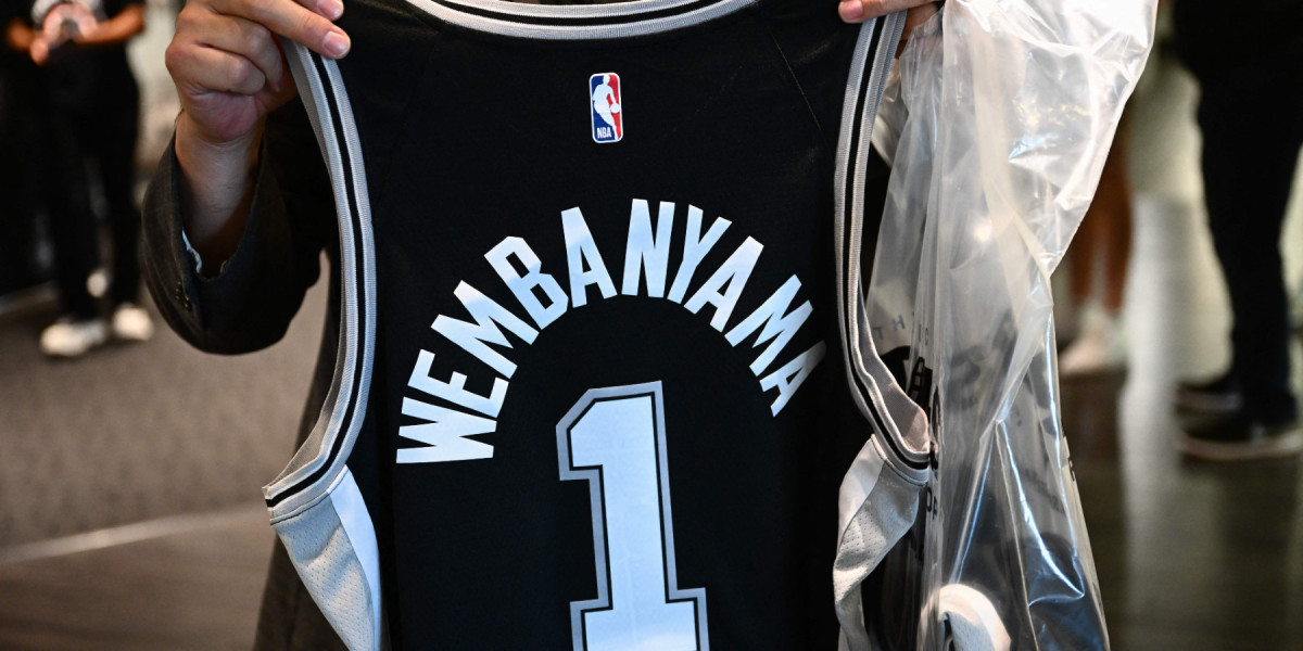 NBA Player Victor Wembanyama’s Debut Jersey Auctioned For $762,000