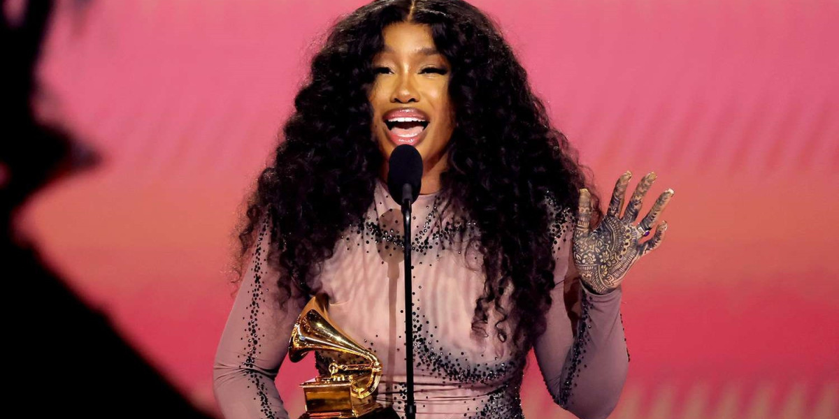 SZA Shines with Three Grammy Wins, Including Best R&B Song for "Snooze"